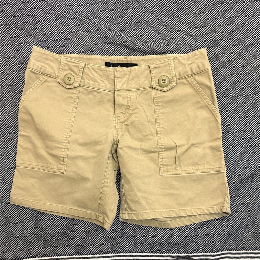 Hurley Tan Women's Cargo Shorts size 1